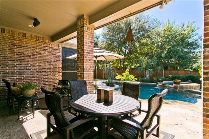    Outdoor Dining area 