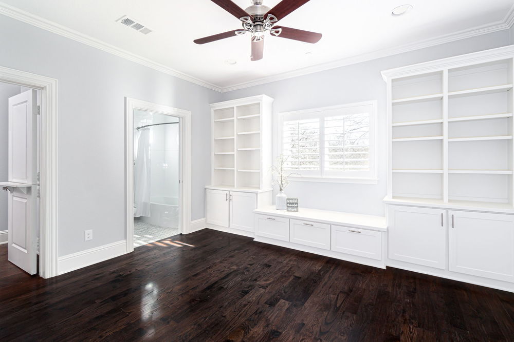 Secondary Bedroom with Ensuite Bathroom and Separate Sitting Area